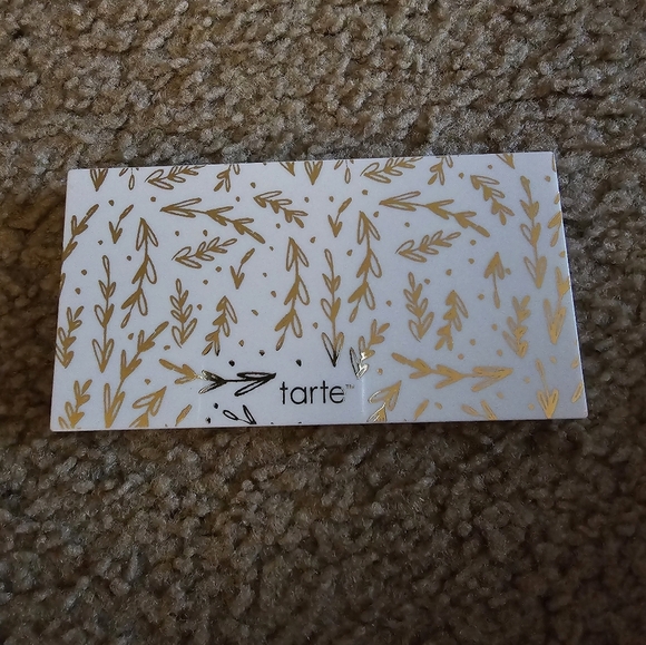 Tarte Warm Wishes Eye & Cheek Palette, matte & glitter - Picture 2 of 9